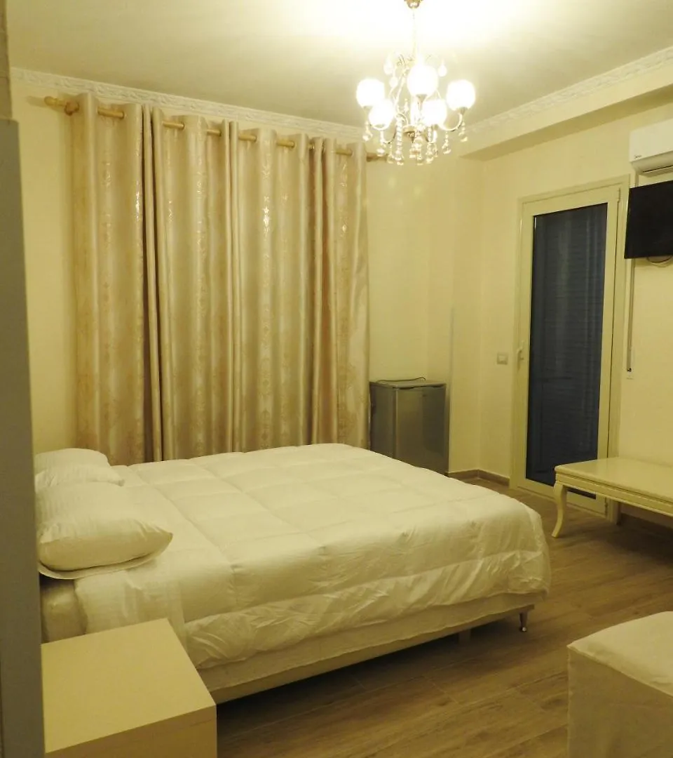 Hotel 3 Vellezerit Durrës