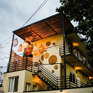 https://las-tres-palmas-hotel.quintano-roohotels.com