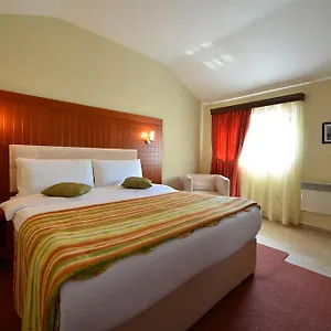https://city-hotel-tirana.hotels-in-tirana.com